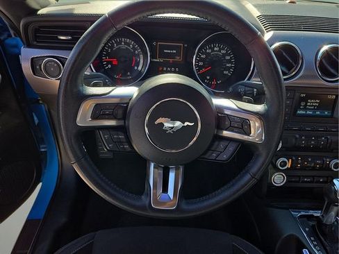 Used 2017 Ford Mustang Coupe image 18