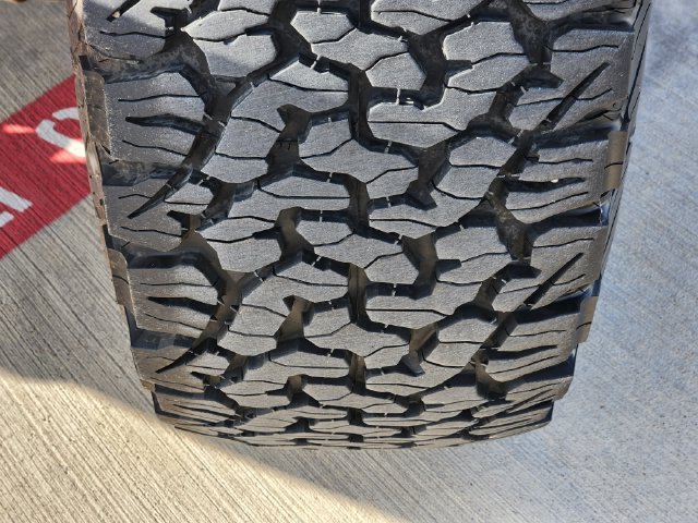 Used 2024 Jeep Wrangler Unlimited Rubicon w/ XTREMEE 35" Tire Package AWD/4WD image 11
