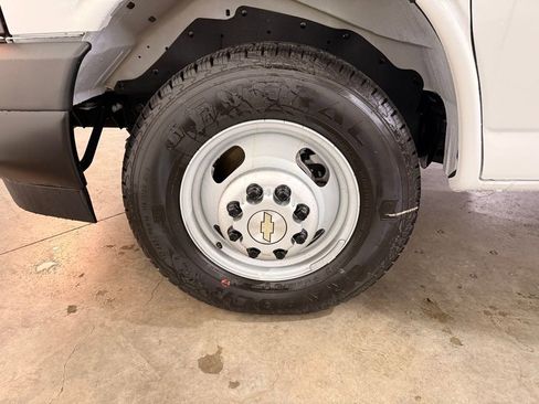 New 2025 Chevrolet Express 3500 w/ Power Convenience Package RWD image 15