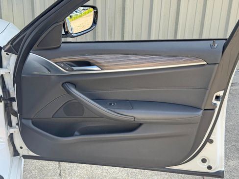 Used 2019 BMW 540i w/ M Sport Package RWD image 46