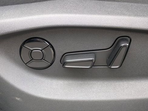 New 2026 Volkswagen Tiguan SE R-Line image 21