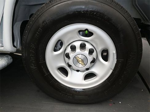 Used 2024 Chevrolet Express 2500 w/ Driver Convenience Package image 14