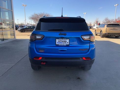 Used 2022 Jeep Compass Trailhawk w/ Trailhawk Elite Group AWD/4WD image 6