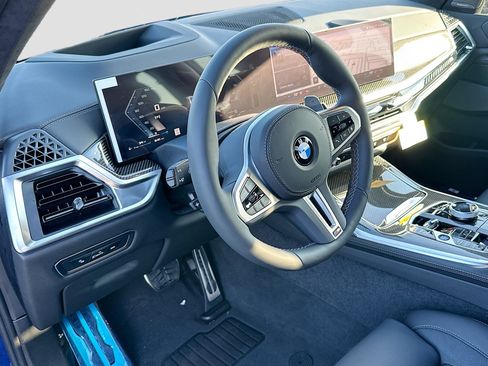 New 2026 BMW X7 M60i image 7