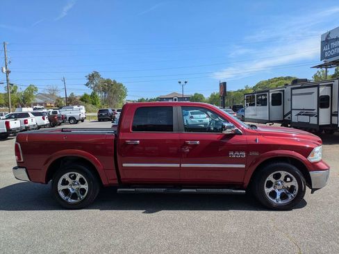 Used 2013 RAM 1500 Laramie w/ Convenience Group AWD/4WD image 3