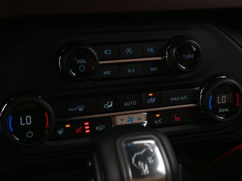 Used 2024 Ford Bronco Heritage Edition image 33