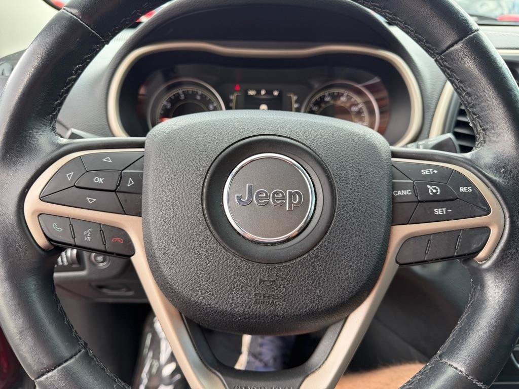 Used 2015 Jeep Cherokee Latitude w/ Comfort/Convenience Group FWD image 28