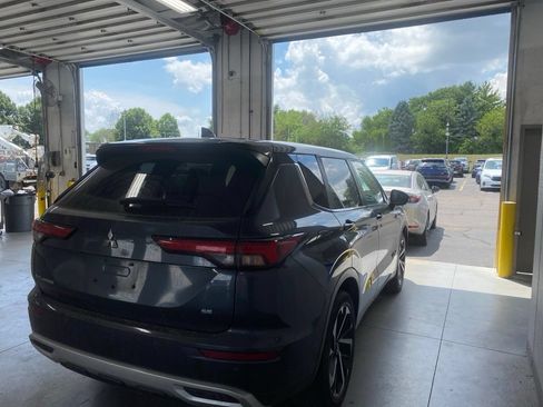Used 2024 Mitsubishi Outlander SE FWD image 4