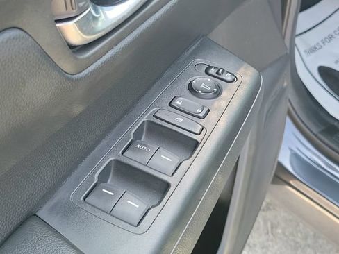 Used 2025 Honda CR-V LX image 19