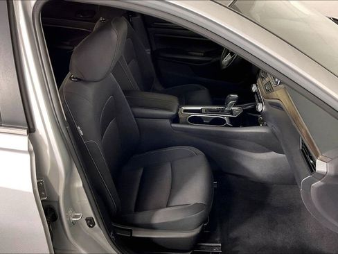 Used 2024 Nissan Altima 2.5 SV FWD image 10