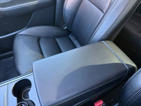 Used 2023 Tesla Model Y Performance AWD/4WD image 14