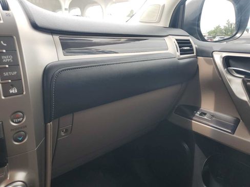 Used 2020 Lexus GX 460 Premium w/ Premium Package AWD/4WD image 17