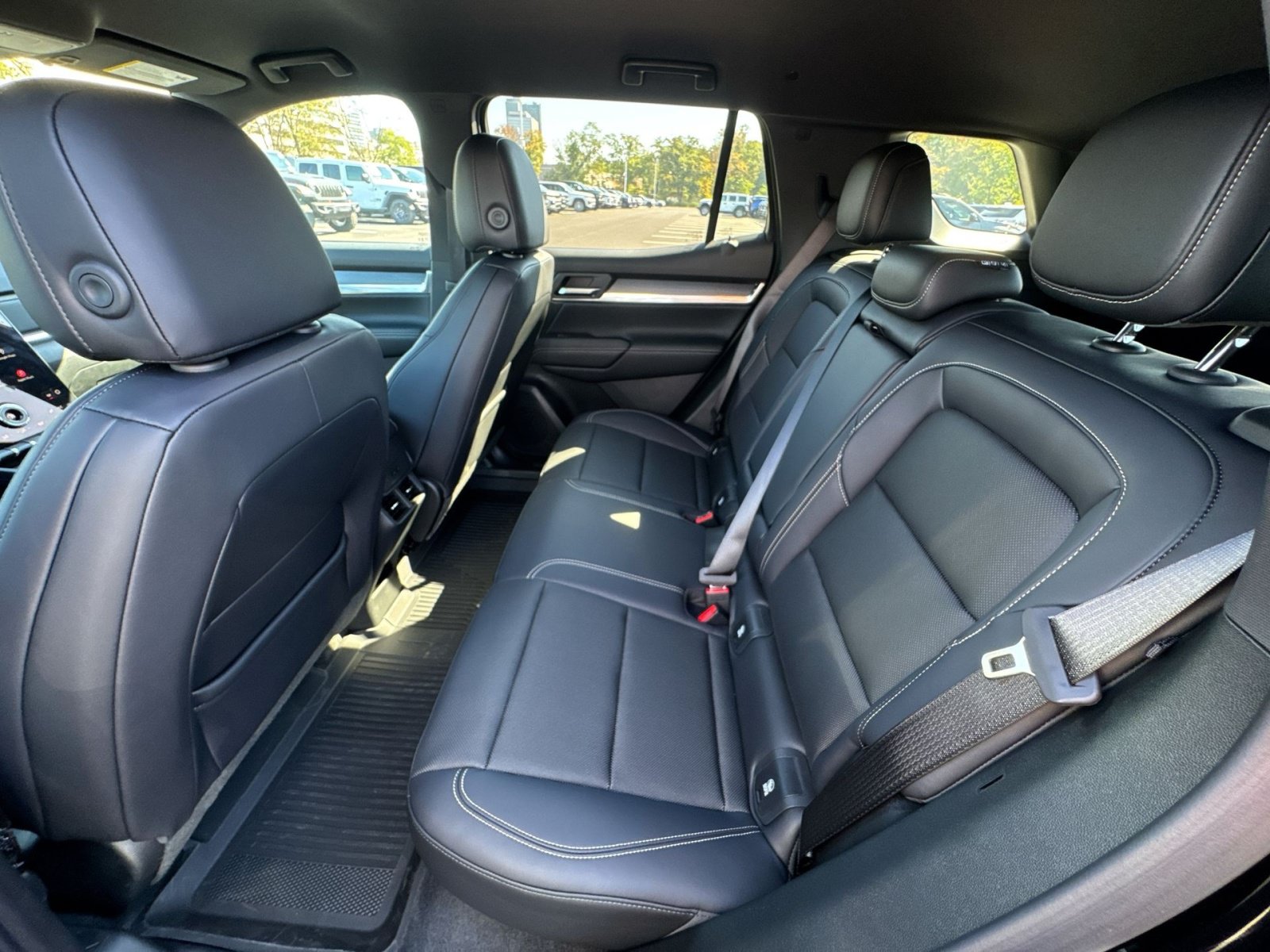 New 2027 GMC Terrain Elevation w/ Elevation Premium Package AWD/4WD image 24