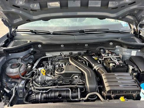 Used 2023 Volkswagen Taos SE image 22