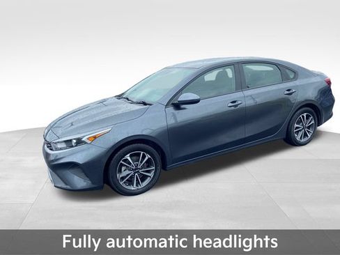 Used 2024 Kia Forte LXS FWD image 10