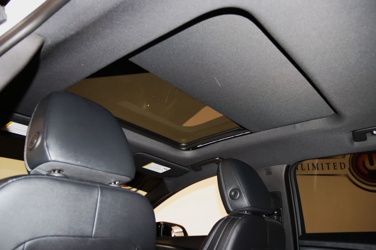 Used 2025 Chevrolet Equinox EV RS FWD image 19