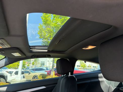 Used 2019 Honda Civic EX image 19