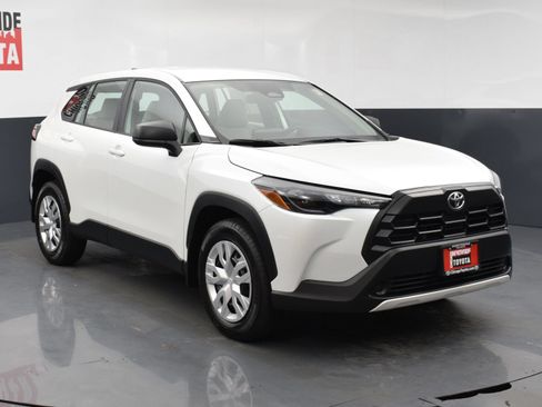 Used 2026 Toyota Corolla Cross L FWD image 6