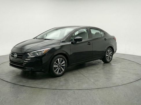 Used 2025 Nissan Versa SV FWD image 3