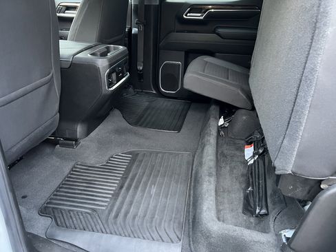 Used 2024 GMC Sierra 1500 Elevation image 18