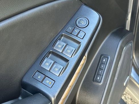 Used 2020 GMC Yukon XL Denali w/ Open Road Package image 22