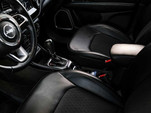 Used 2019 Jeep Compass Altitude image 21