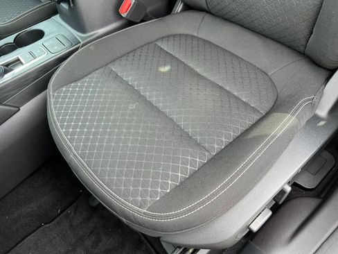 Certified 2023 Ford Escape Active AWD/4WD image 9