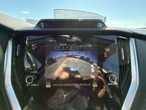 Certified 2025 Subaru Outback Limited image 17