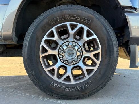 Used 2022 Ford F250 King Ranch w/ FX4 Off-Road Package image 10