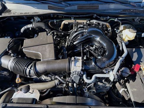 Used 2022 Toyota Tacoma TRD Sport w/ Technology Package image 28