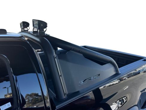 Used 2019 Chevrolet Colorado ZR2 w/ ZR2 Midnight Special Edition image 12