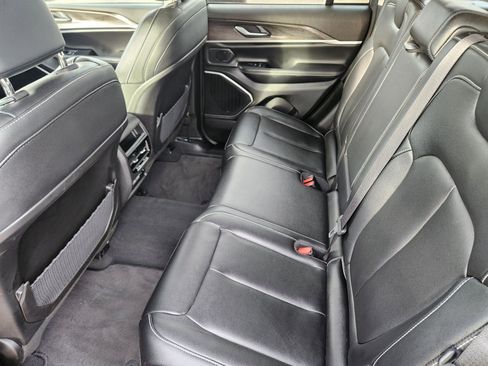 Used 2023 Jeep Grand Cherokee Limited w/ Trailer Tow Prep Group (B) image 18