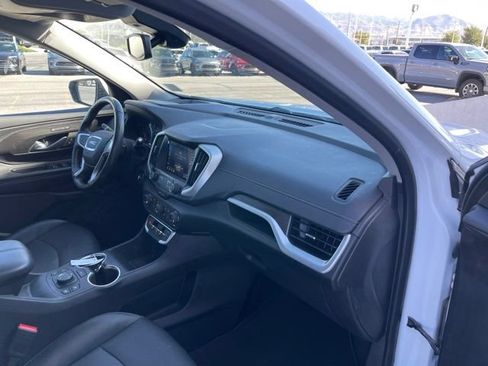 Used 2022 GMC Terrain SLT w/ Tech Package AWD/4WD image 16