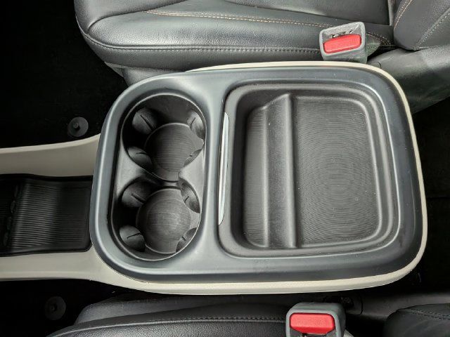 Used 2017 Chrysler Pacifica Touring-L FWD image 22