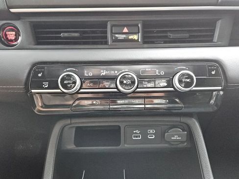 Used 2025 Honda Pilot Touring image 20