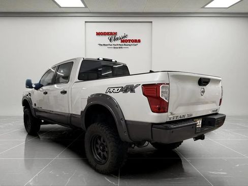 Used 2017 Nissan Titan PRO-4X w/ Pro-4x Convenience Package AWD/4WD image 5