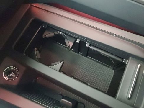 Used 2023 Audi e-tron S Prestige w/ Prestige Package image 30