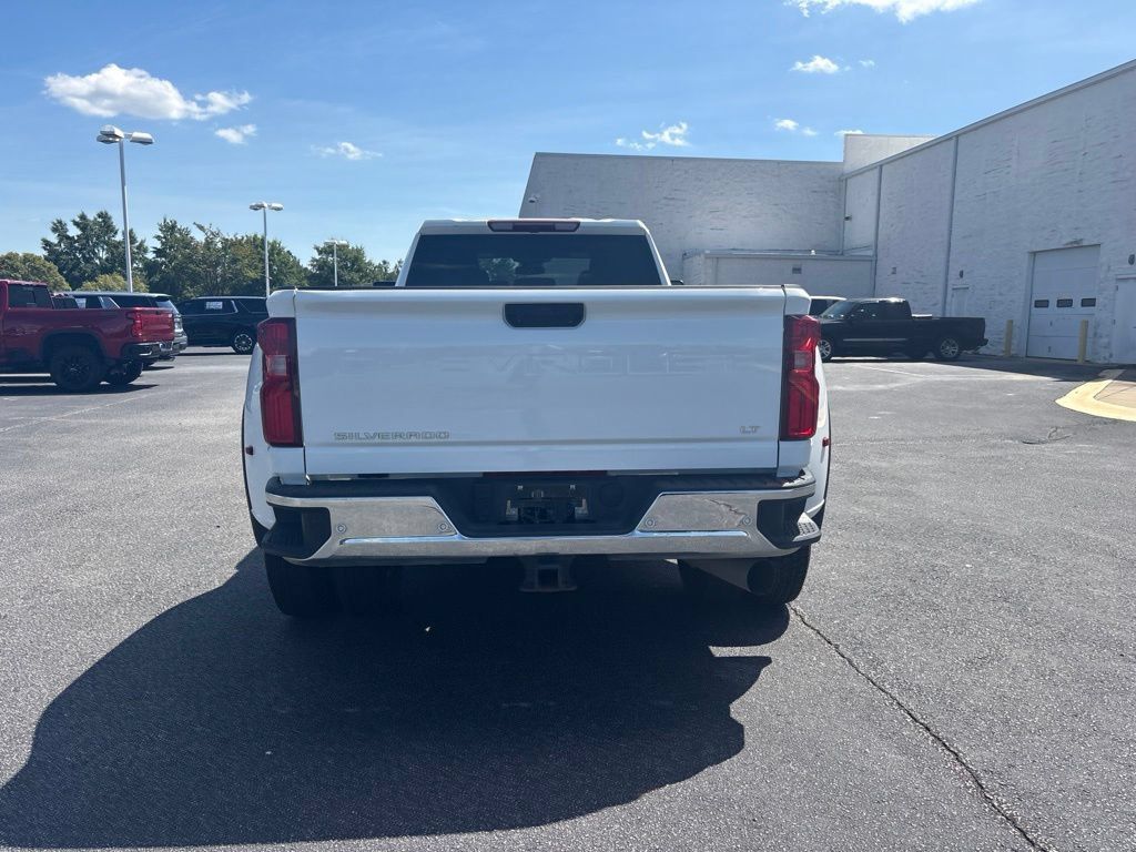 Used 2025 Chevrolet Silverado 3500 LT w/ Safety Package AWD/4WD image 4