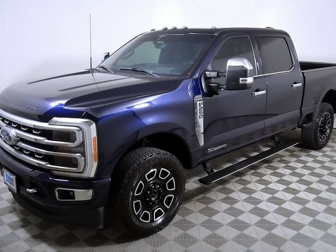 Used 2023 Ford F250 Platinum AWD/4WD image 3