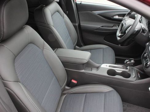 New 2025 Buick Envista Preferred w/ Convenience II Package image 21