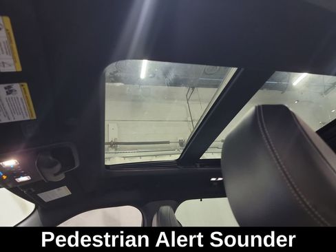 Used 2020 Ford Explorer Limited w/ Hybrid Equipment Group 310A image 16