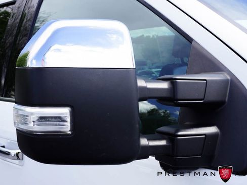 Used 2022 Ford F350 Platinum image 14