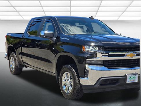 Certified 2022 Chevrolet Silverado 1500 LT AWD/4WD image 50