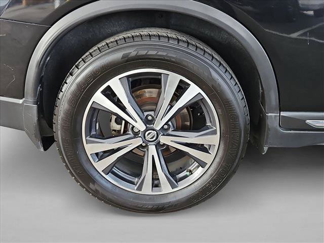 Used 2017 Nissan Rogue SL FWD image 20