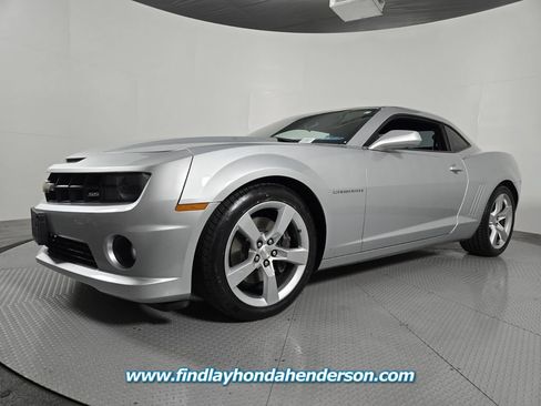 Used 2010 Chevrolet Camaro SS RWD image 2