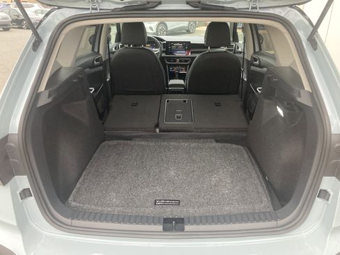 Certified 2025 Volkswagen Taos SE image 12