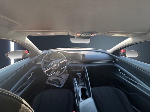 Used 2023 Hyundai Elantra SEL FWD image 10