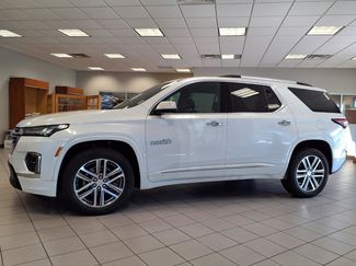 Used 2023 Chevrolet Traverse High Country FWD video 2