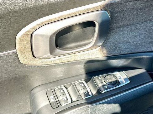 Used 2023 Kia Sorento EX w/ Panoramic Sunroof Package image 18