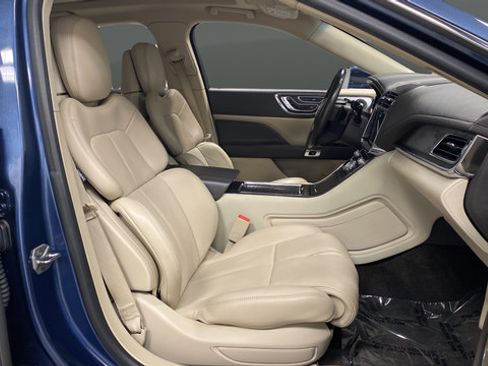 Used 2018 Lincoln Continental Reserve AWD/4WD image 25